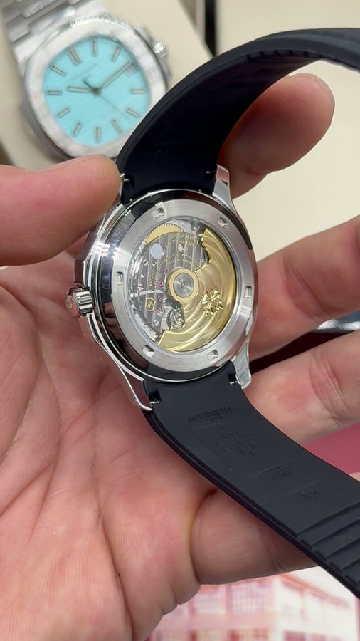 Patek Philippe Aquanaut 42,2 — vista 5