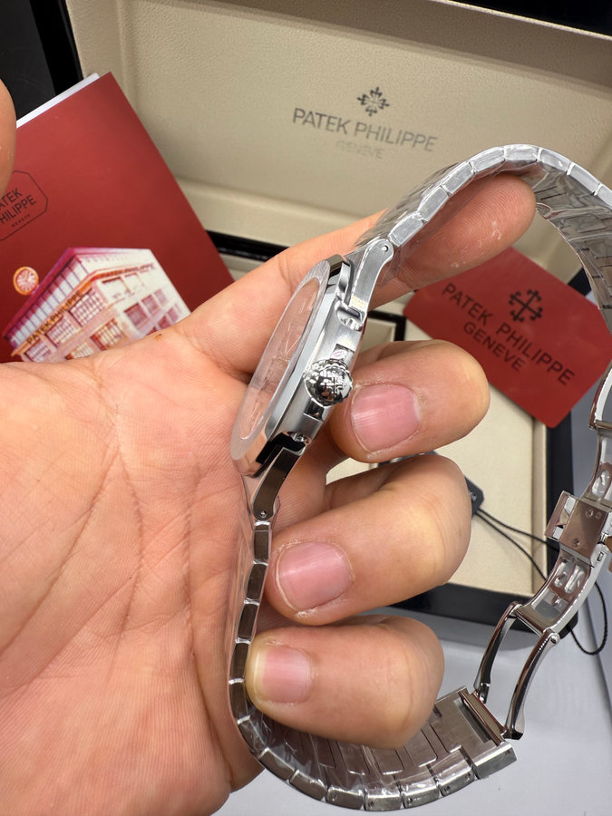 Patek Philippe Nautilus — vista 2