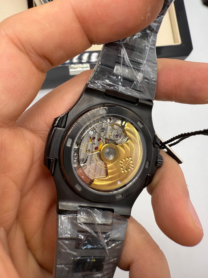 Patek Philippe Nautilus — vista 3