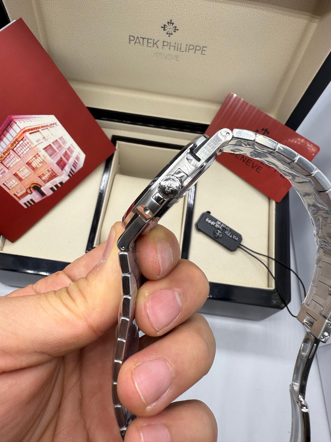 Patek Philippe Nautilus — vista 2