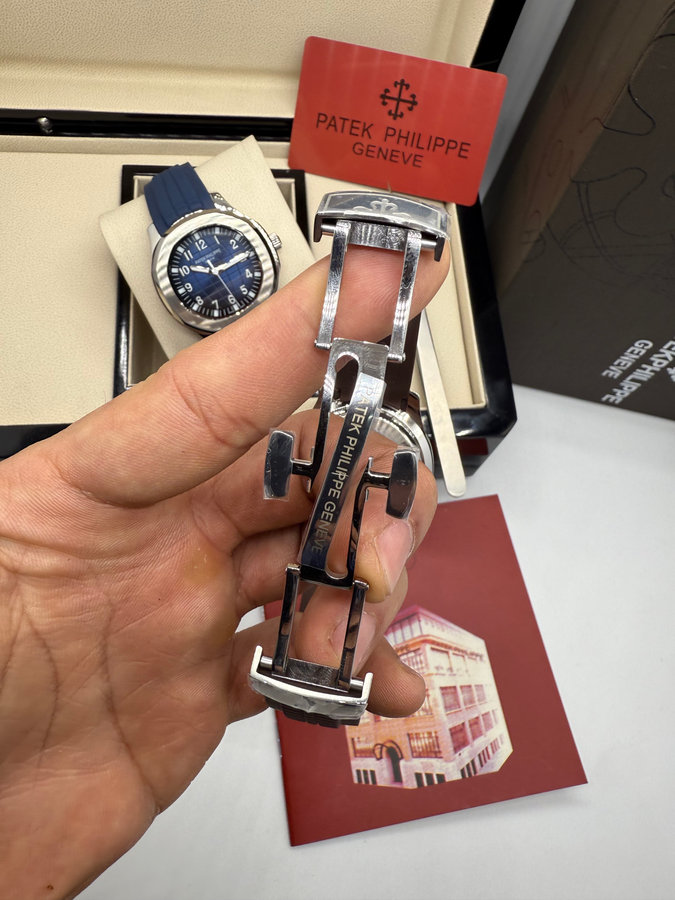 Patek Philippe Aquanaut — vista 3
