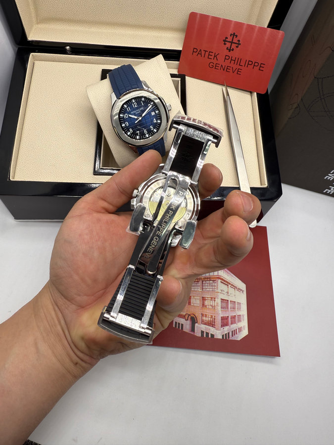 Patek Philippe Aquanaut — vista 3