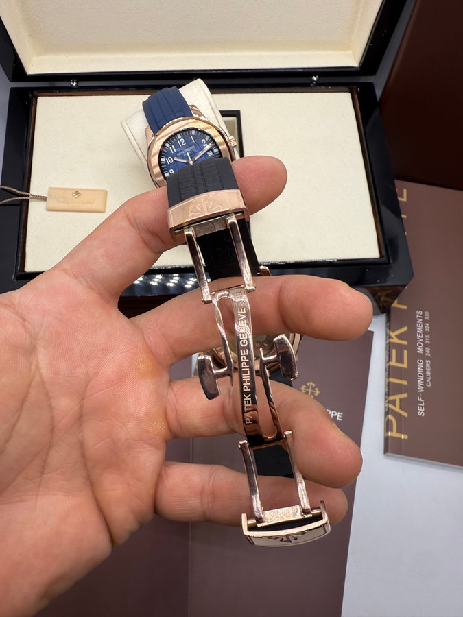 Patek Philippe Aquanaut — vista 3