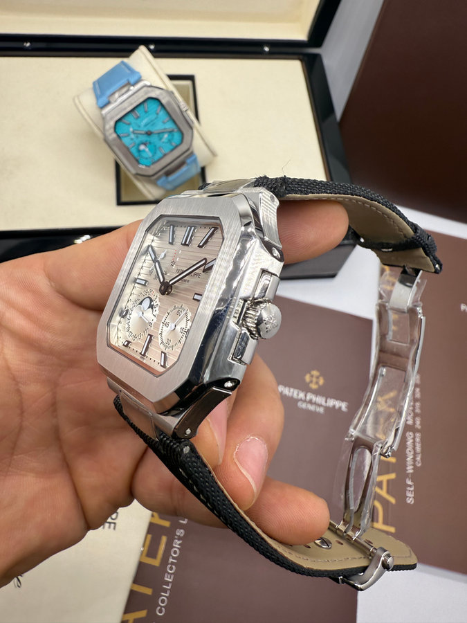 Patek Philippe Cubitus, Aço Fases da Lua — vista 2