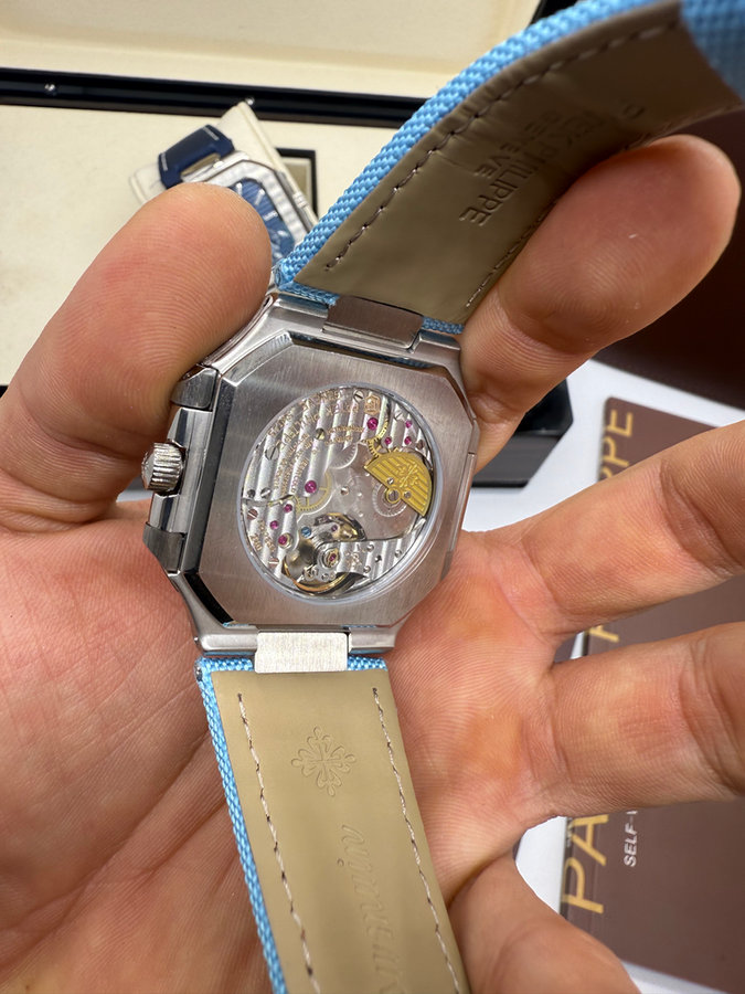 Patek Philippe Cubitus, Aço Fases da Lua — vista 4