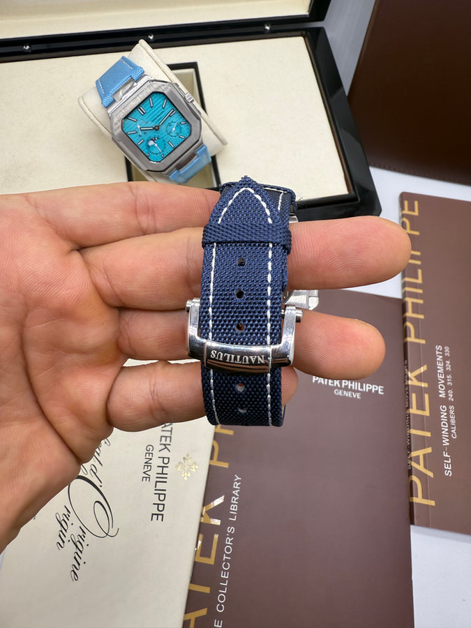 Patek Philippe Cubitus, Aço Fases da Lua — vista 3