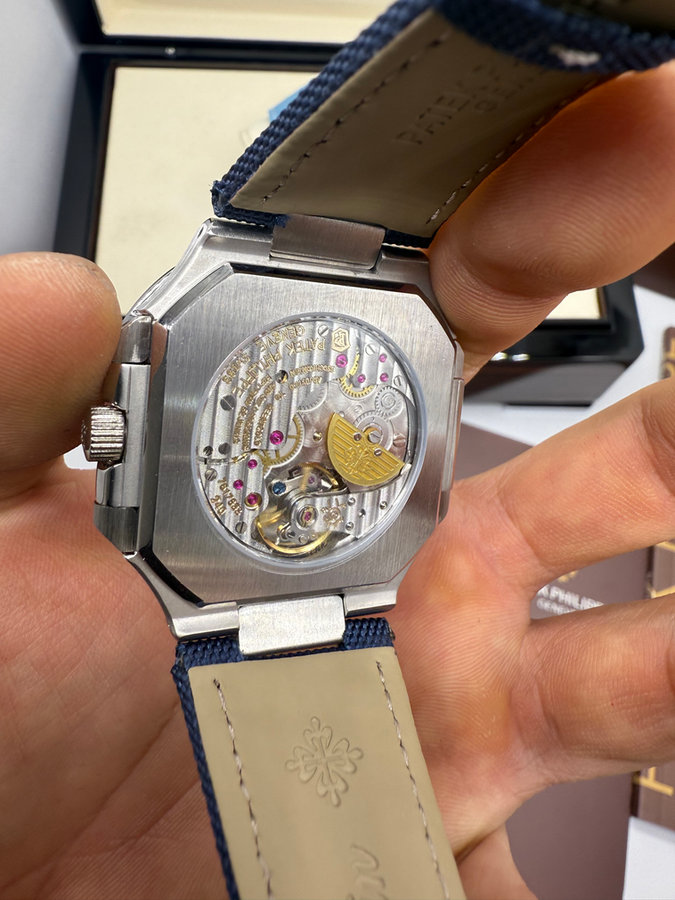 Patek Philippe Cubitus, Aço Fases da Lua — vista 4