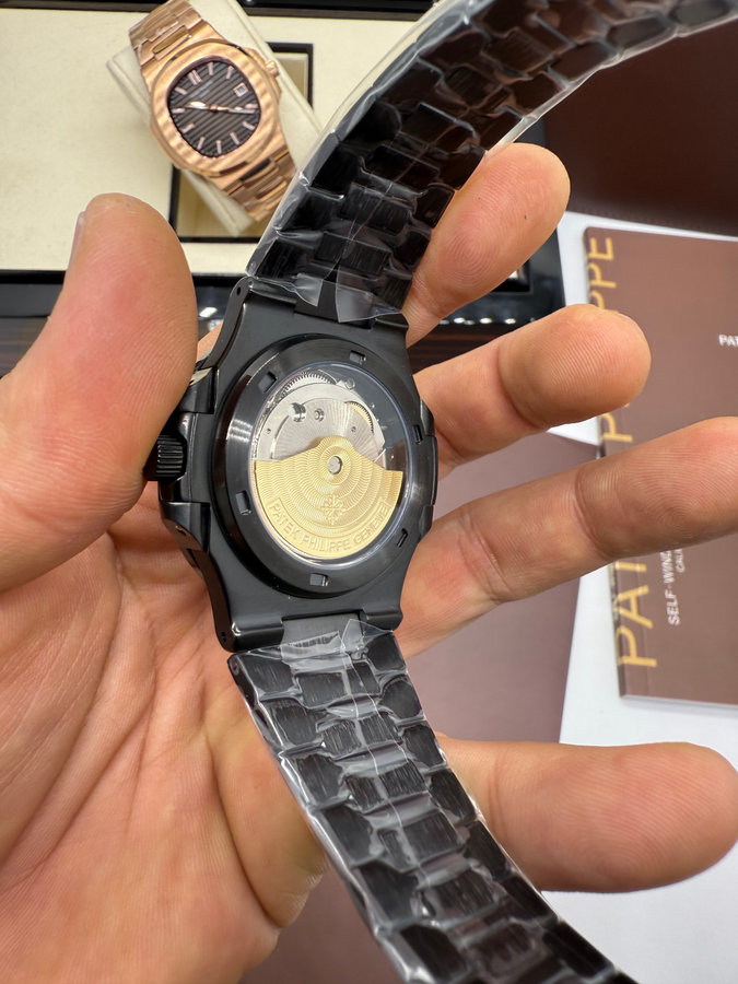 Patek Philippe Nautilus — vista 4