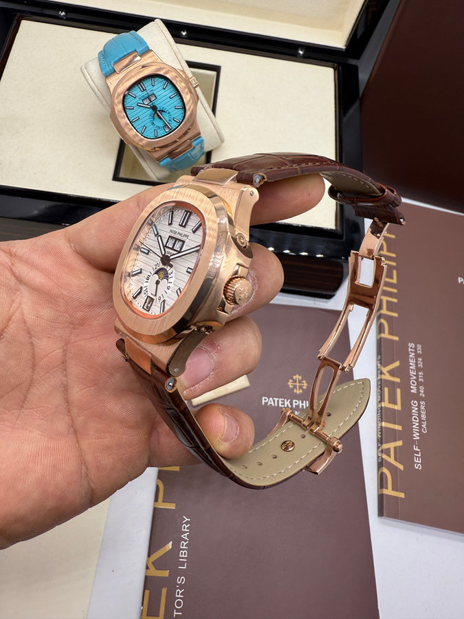 Patek Philippe Nautilus — vista 2