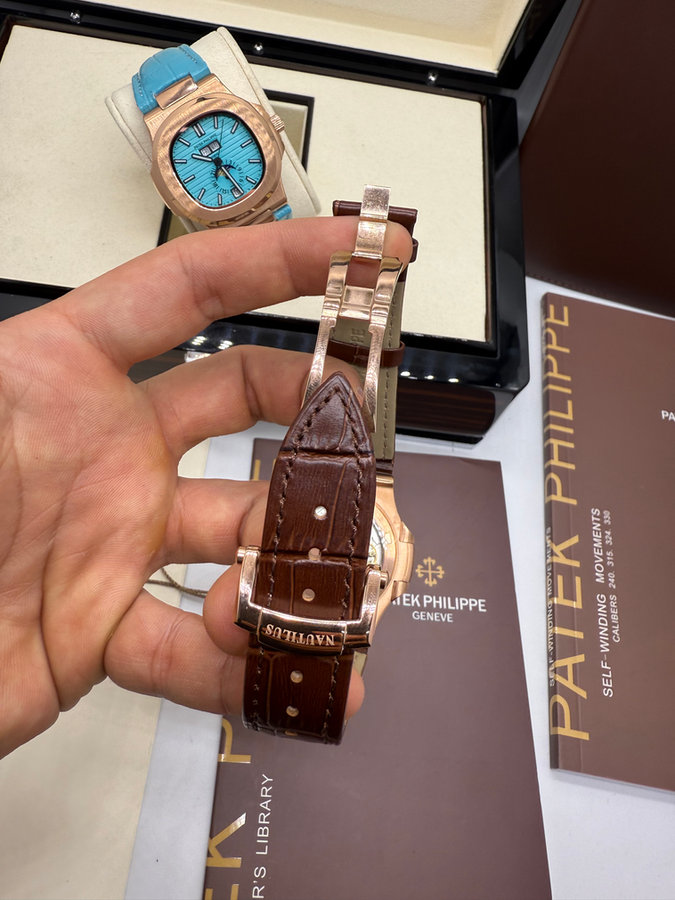 Patek Philippe Nautilus — vista 3