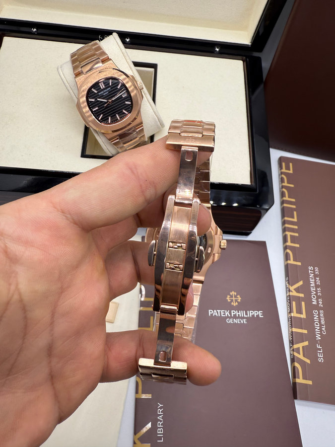 Patek Philippe Nautilus — vista 3
