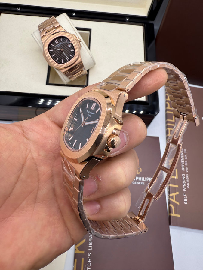 Patek Philippe Nautilus — vista 2