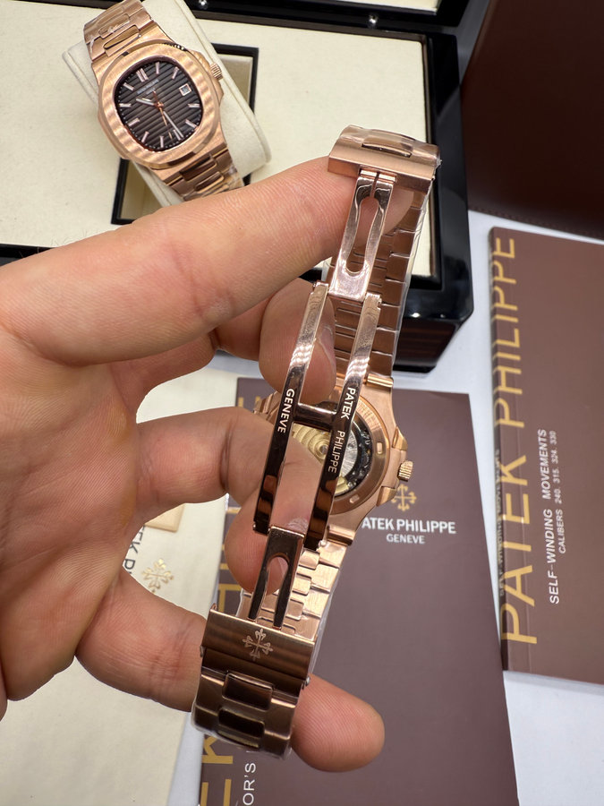 Patek Philippe Nautilus — vista 3
