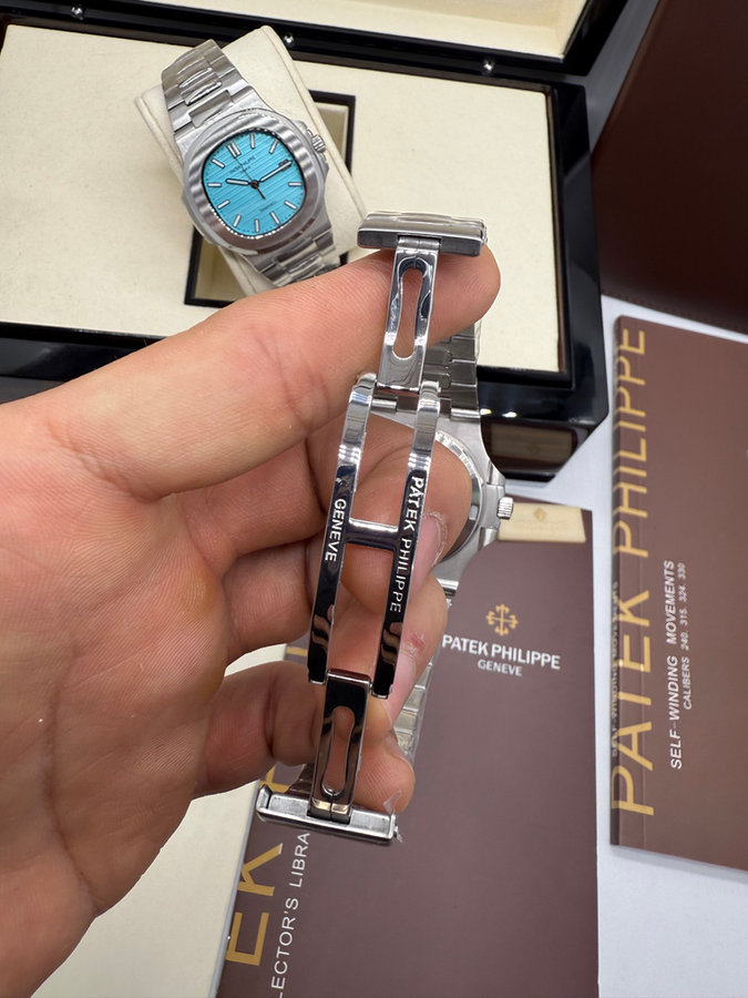 Patek Philippe Nautilus — vista 3