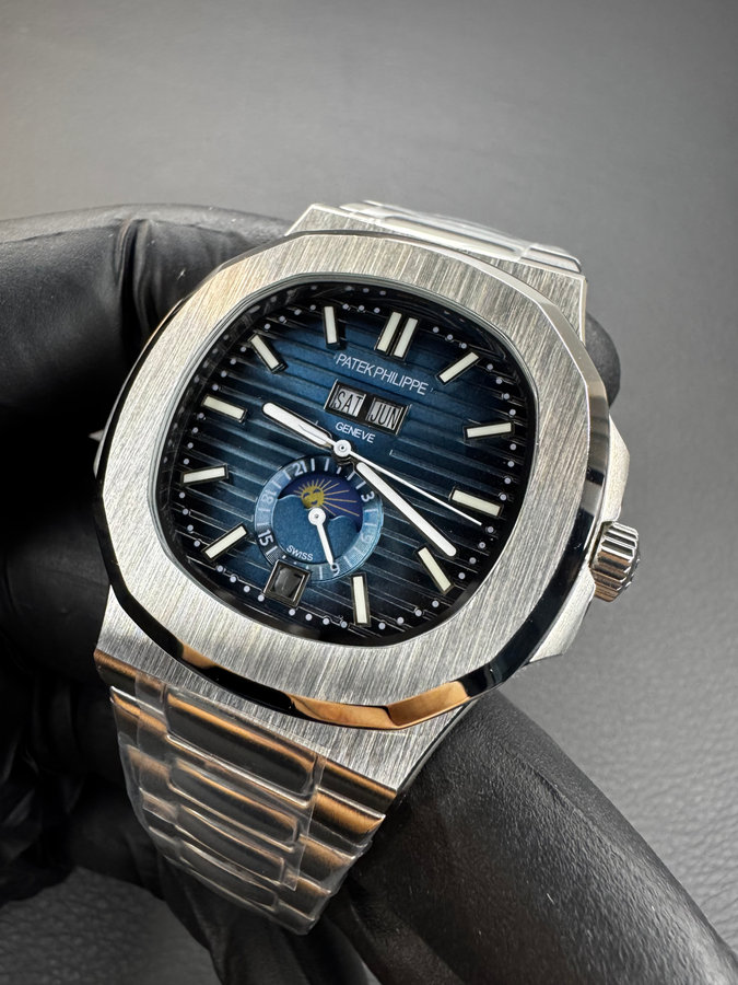 Patek Philippe Nautilus — vista 3