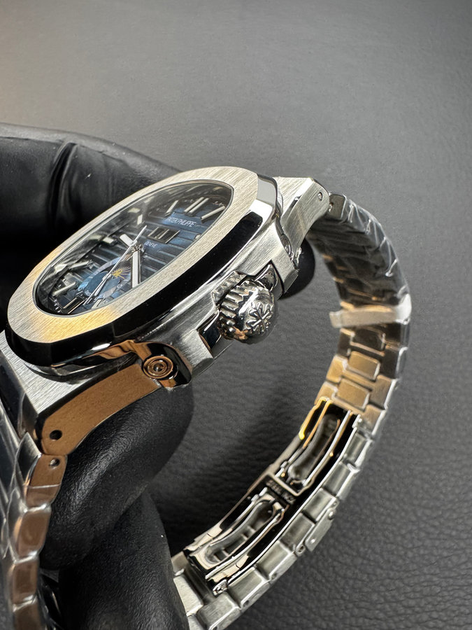 Patek Philippe Nautilus — vista 4