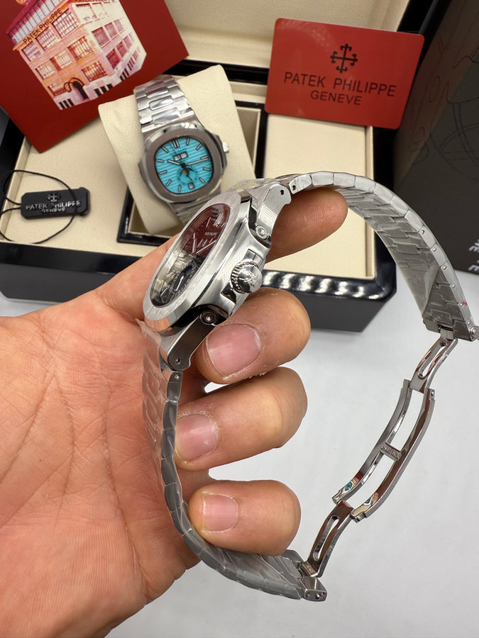 Patek Philippe Nautilus — vista 2