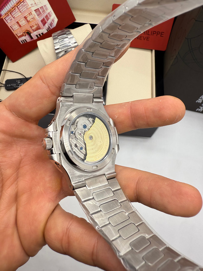 Patek Philippe Nautilus — vista 4