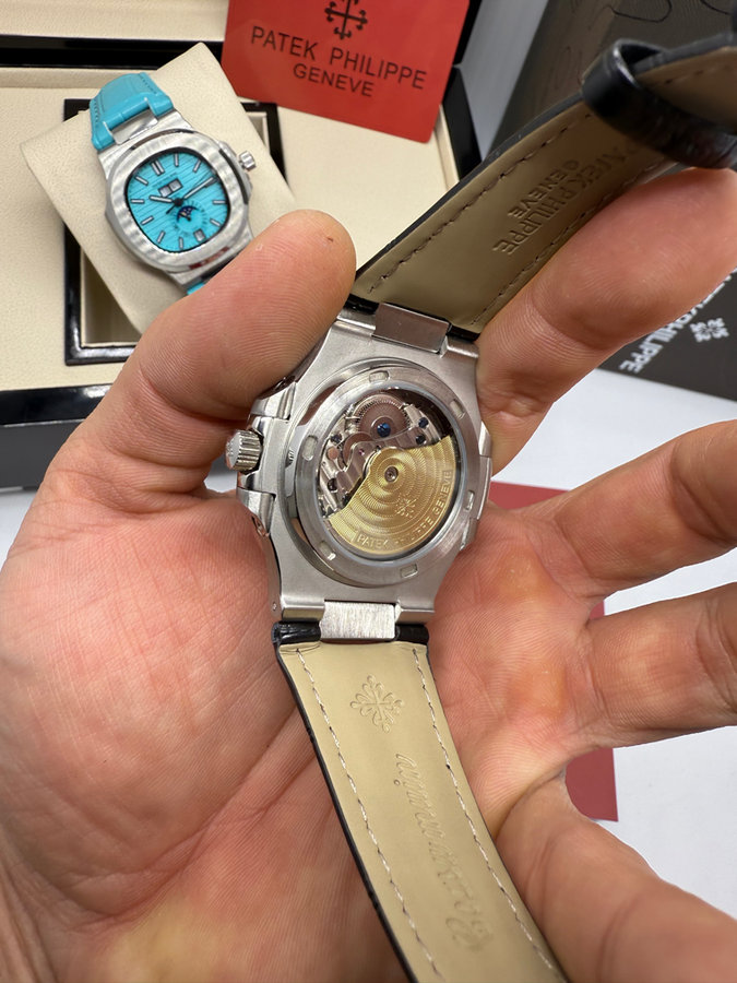 Patek Philippe Nautilus — vista 4