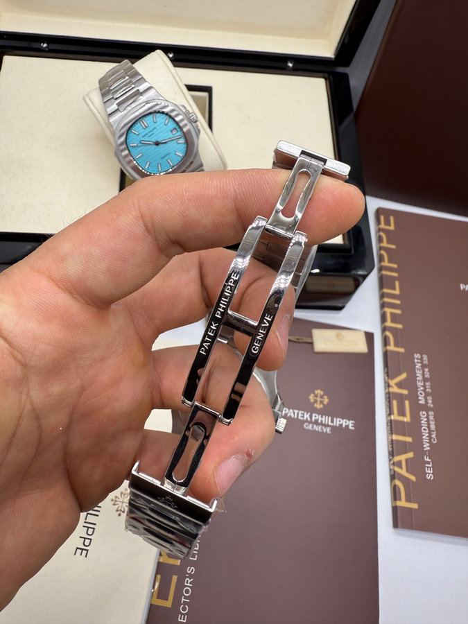 Patek Philippe Nautilus — vista 3