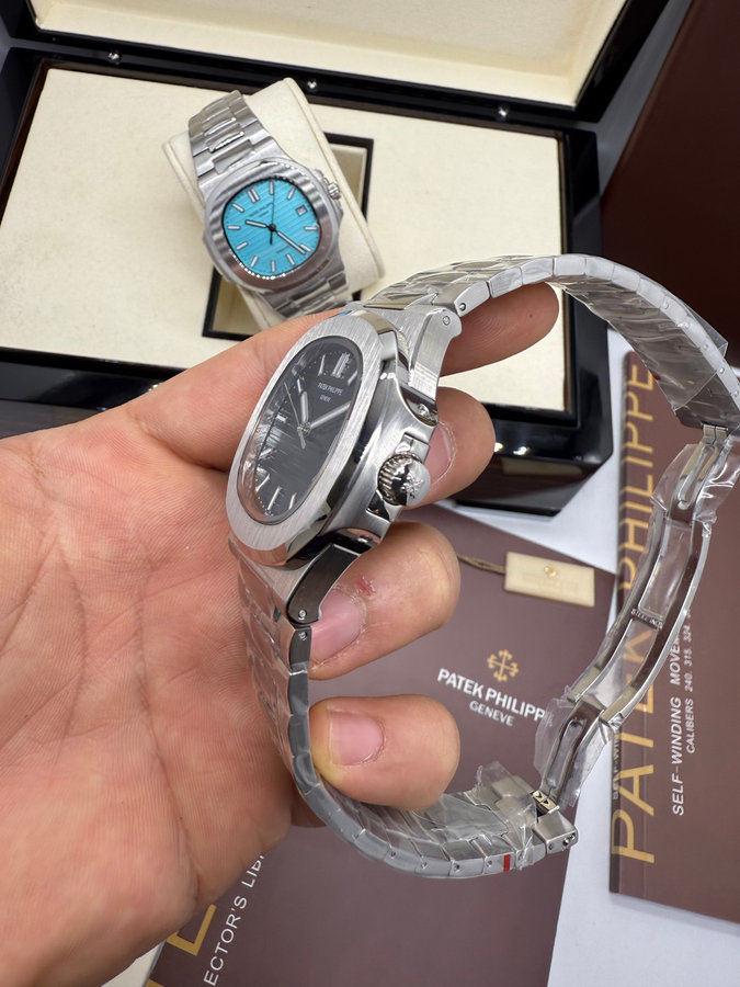 Patek Philippe Nautilus — vista 2