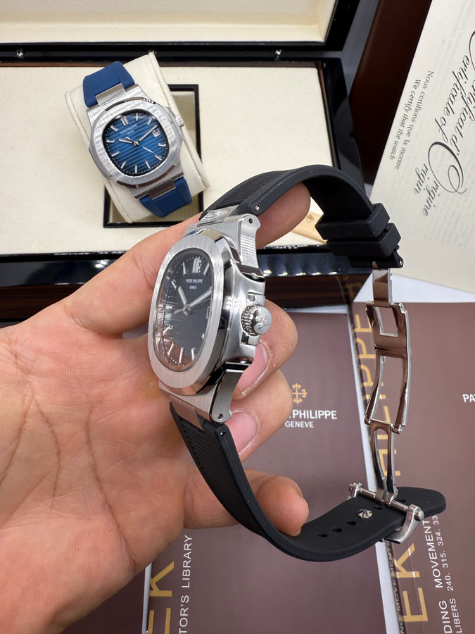 Patek Philippe Nautilus — vista 2