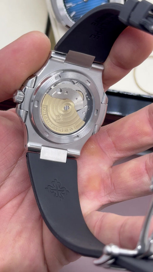 Patek Philippe Nautilus — vista 5