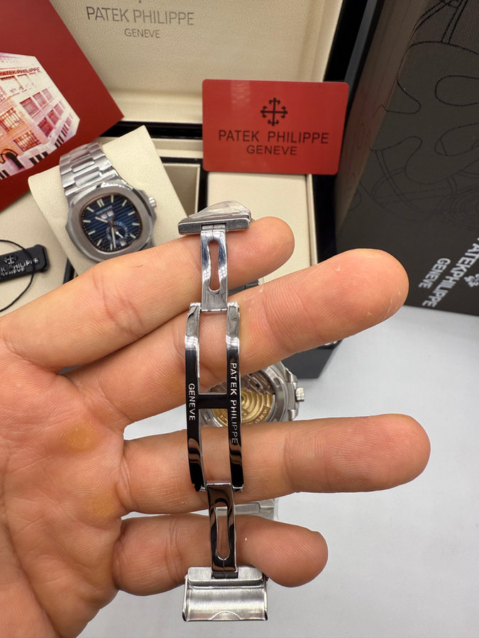 Patek Philippe Nautilus — vista 3