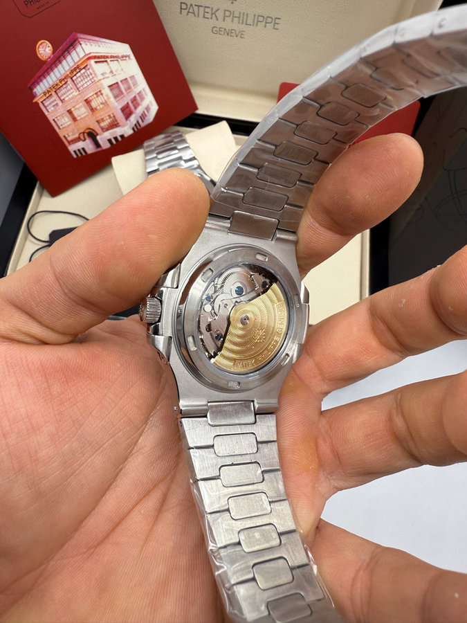 Patek Philippe Nautilus — vista 4