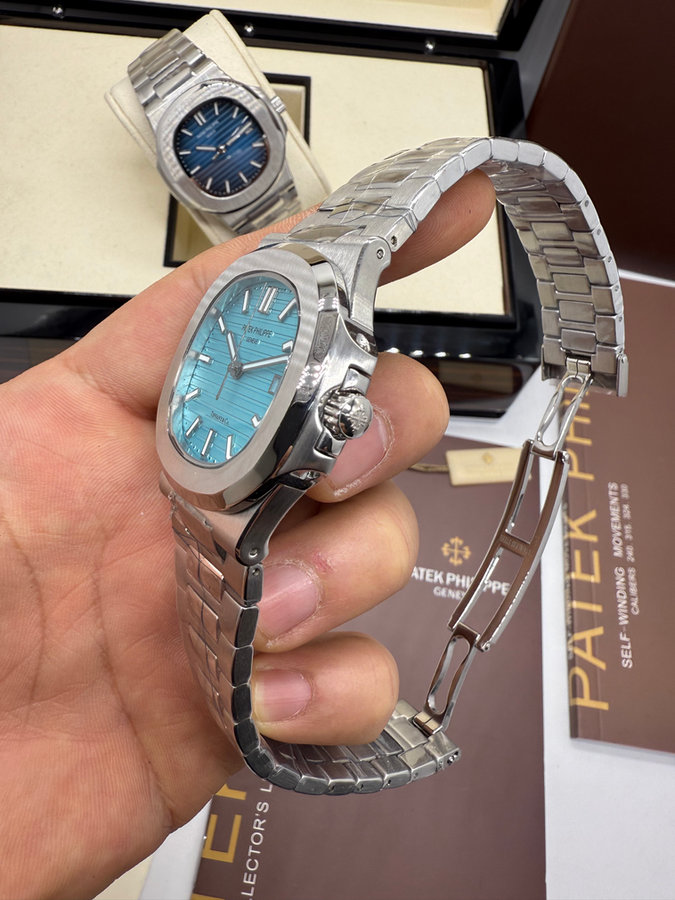 Patek Philippe Nautilus — vista 2