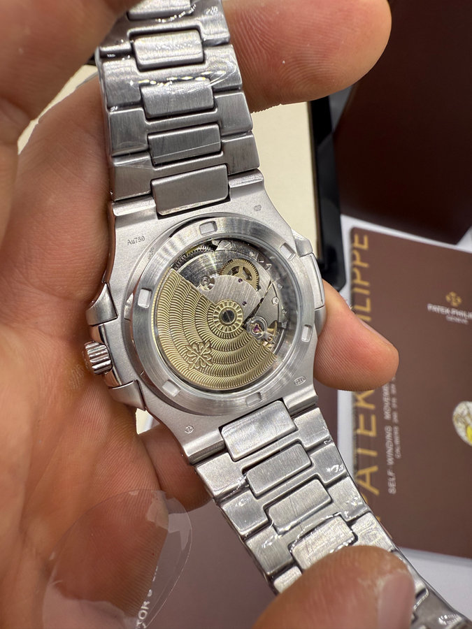 Patek Philippe Nautilus — vista 4