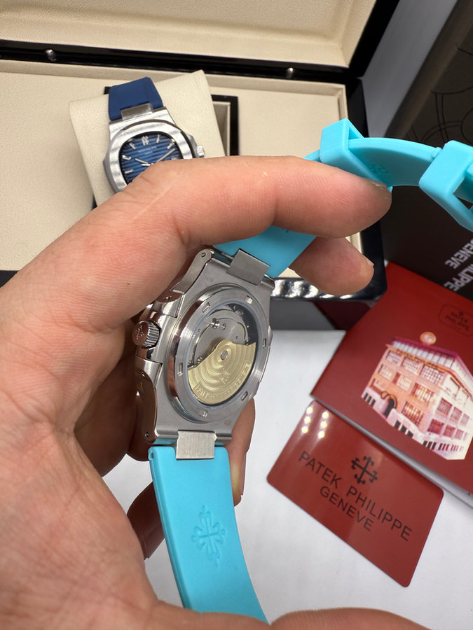 Patek Philippe Nautilus — vista 4