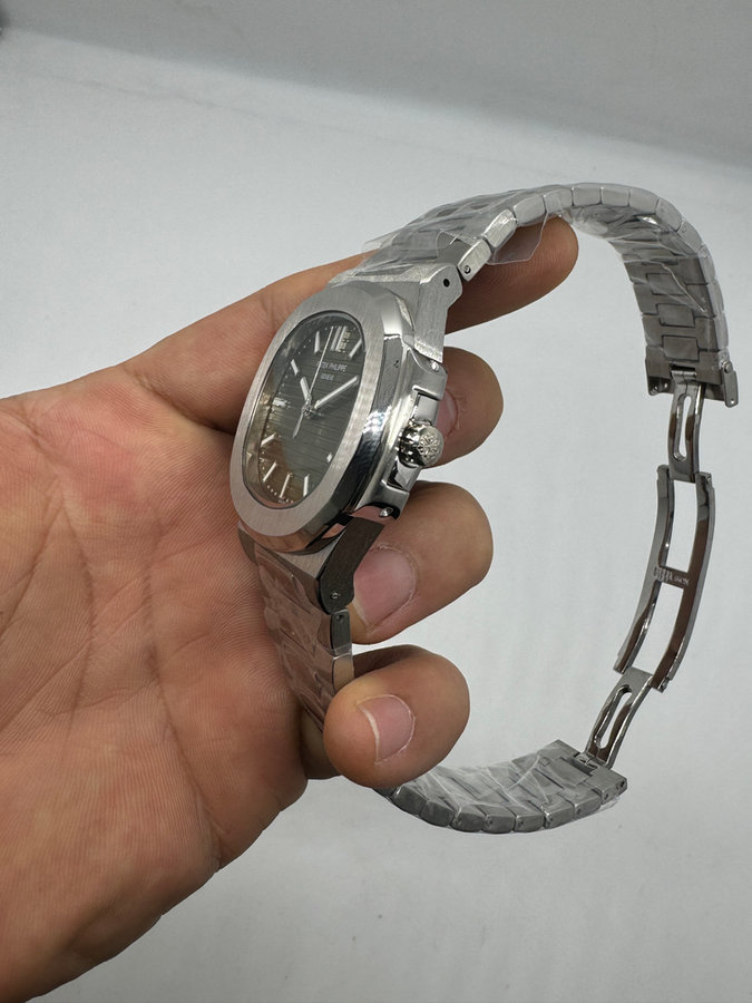 Patek Philippe Nautilus — vista 2