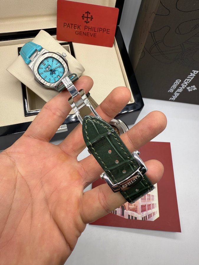 Patek Philippe Nautilus — vista 3