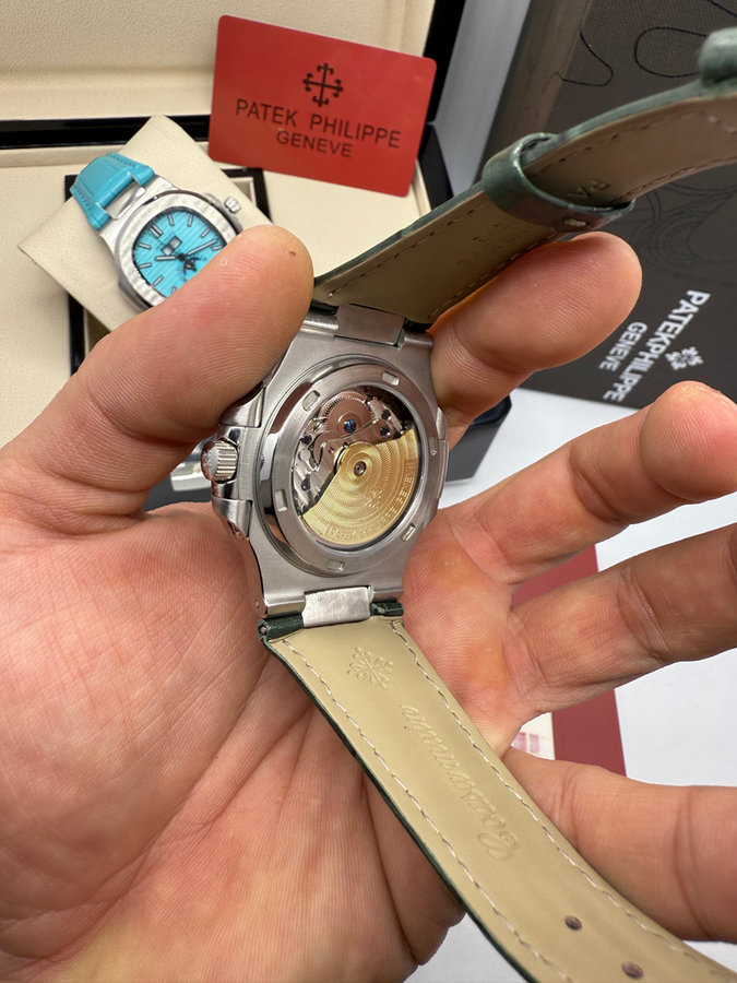 Patek Philippe Nautilus — vista 4