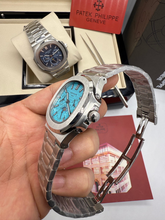 Patek Philippe Nautilus Fases da Lua — vista 2