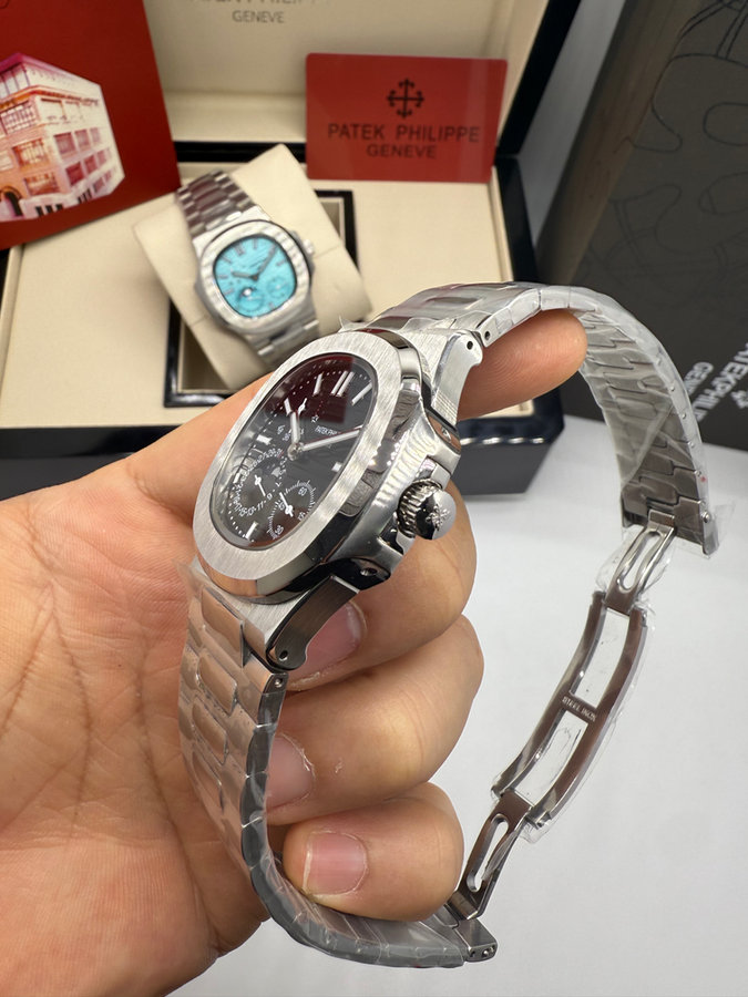 Patek Philippe Nautilus Fases da Lua — vista 2