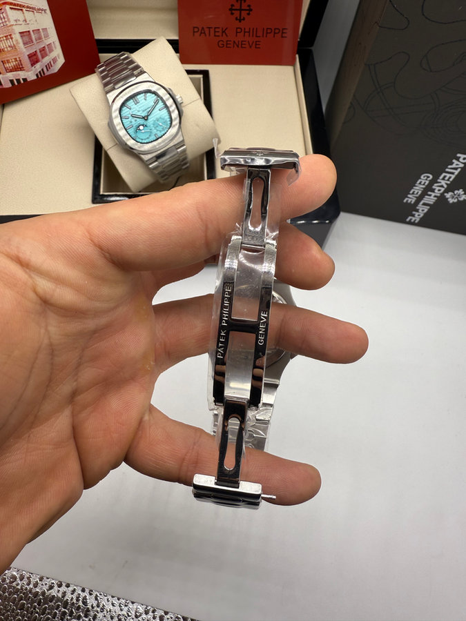 Patek Philippe Nautilus Fases da Lua — vista 3