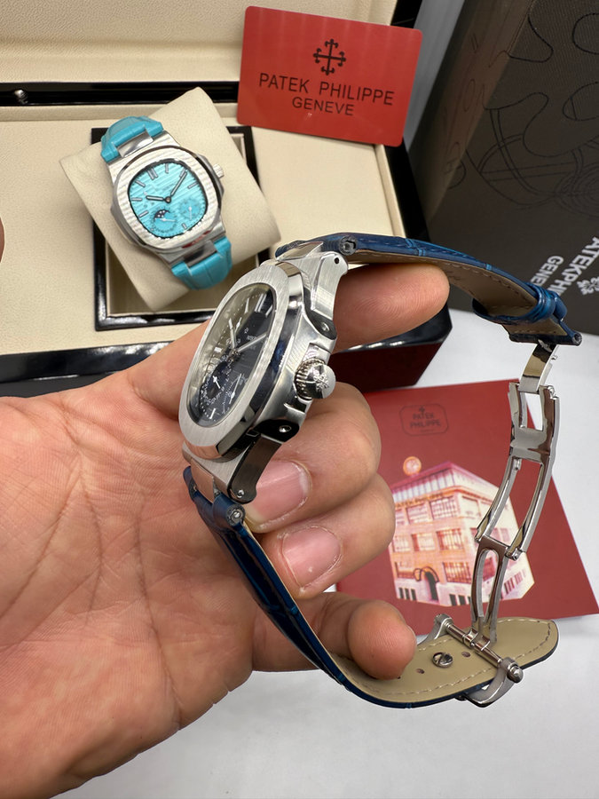 Patek Philippe Nautilus Fases da Lua — vista 2