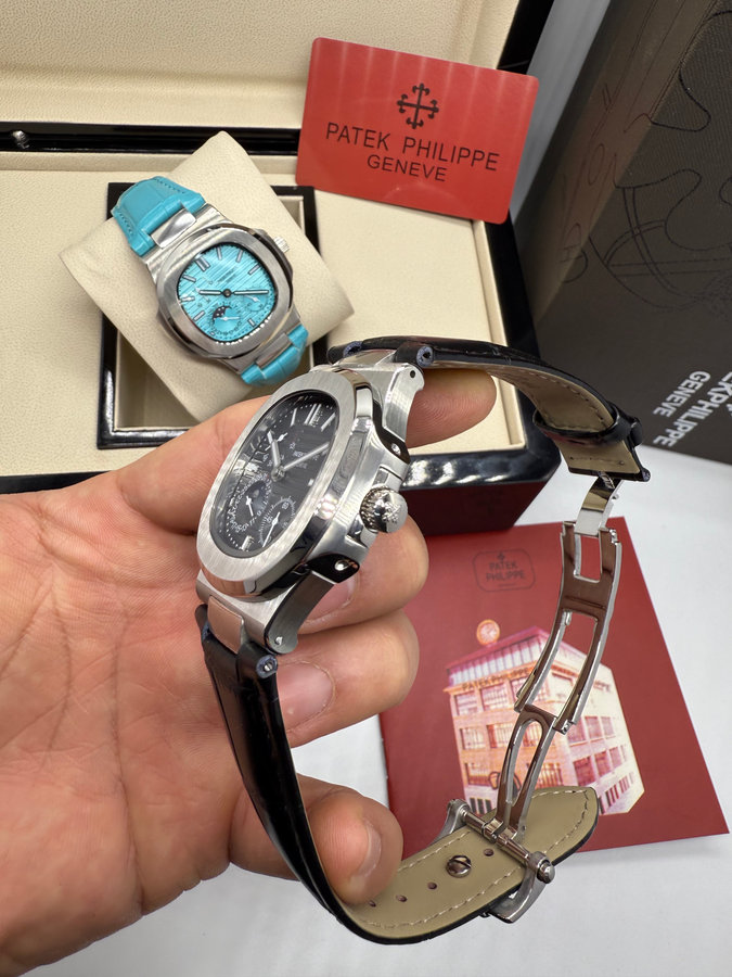 Patek Philippe Nautilus Fases da Lua — vista 2