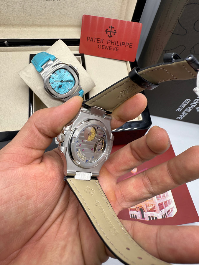 Patek Philippe Nautilus Fases da Lua — vista 3
