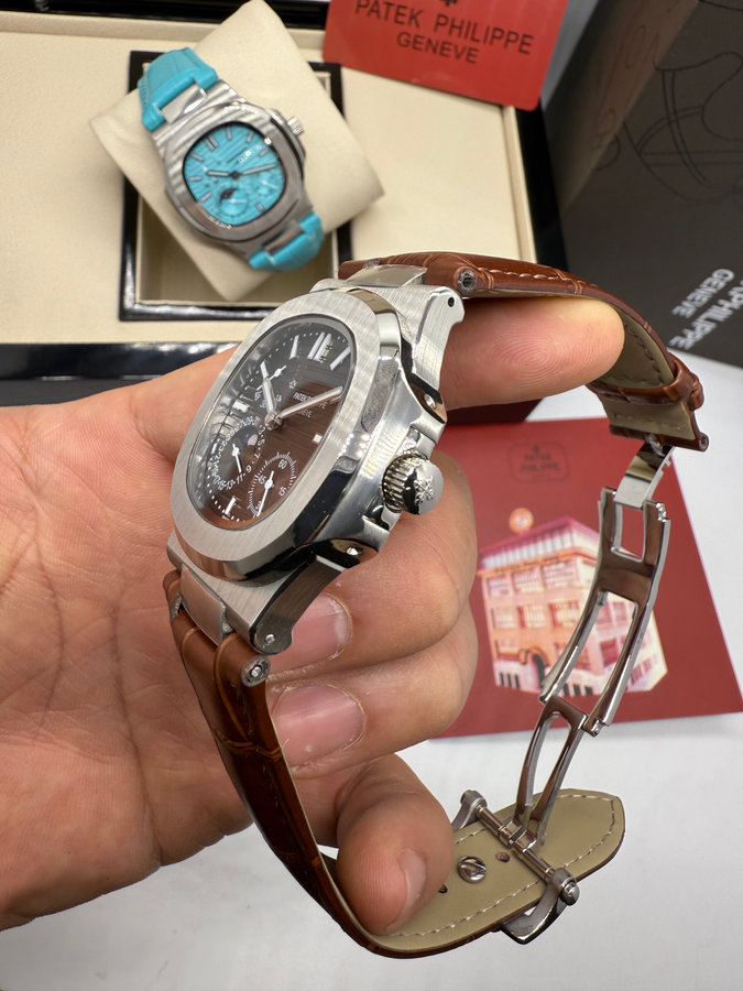 Patek Philippe Nautilus Fases da Lua — vista 2