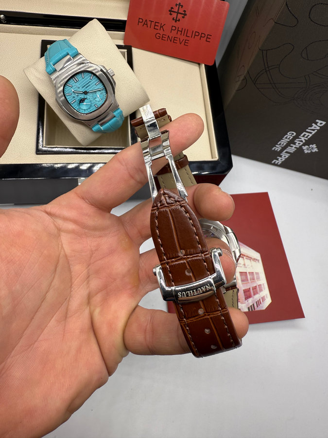 Patek Philippe Nautilus Fases da Lua — vista 3