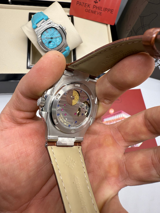 Patek Philippe Nautilus Fases da Lua — vista 4