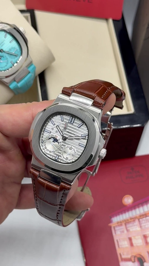Patek Philippe Nautilus Fases da Lua — vista 5