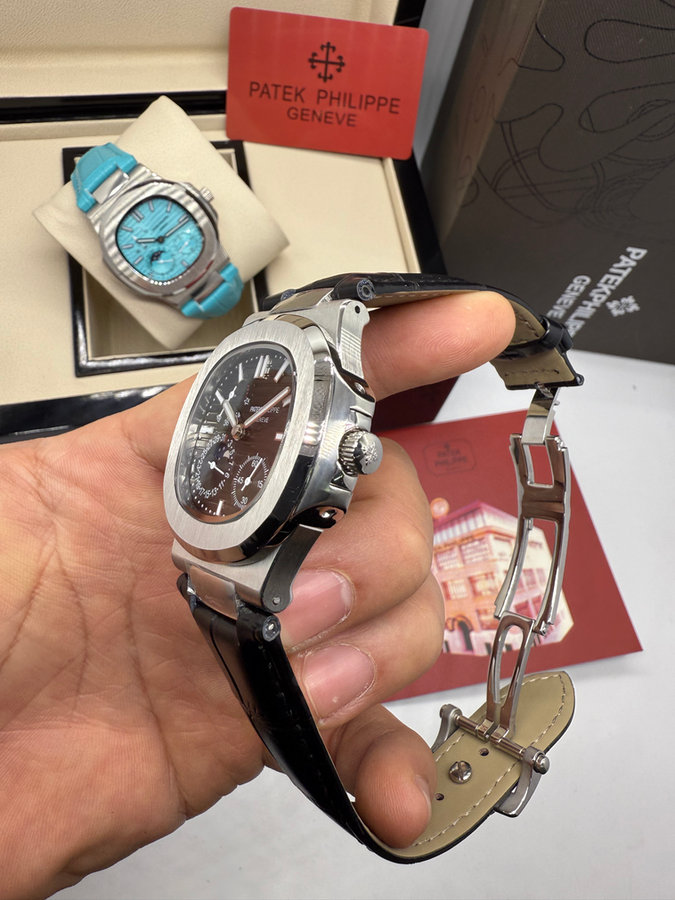 Patek Philippe Nautilus Fases da Lua — vista 2
