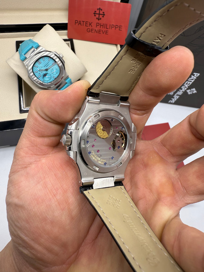 Patek Philippe Nautilus Fases da Lua — vista 4