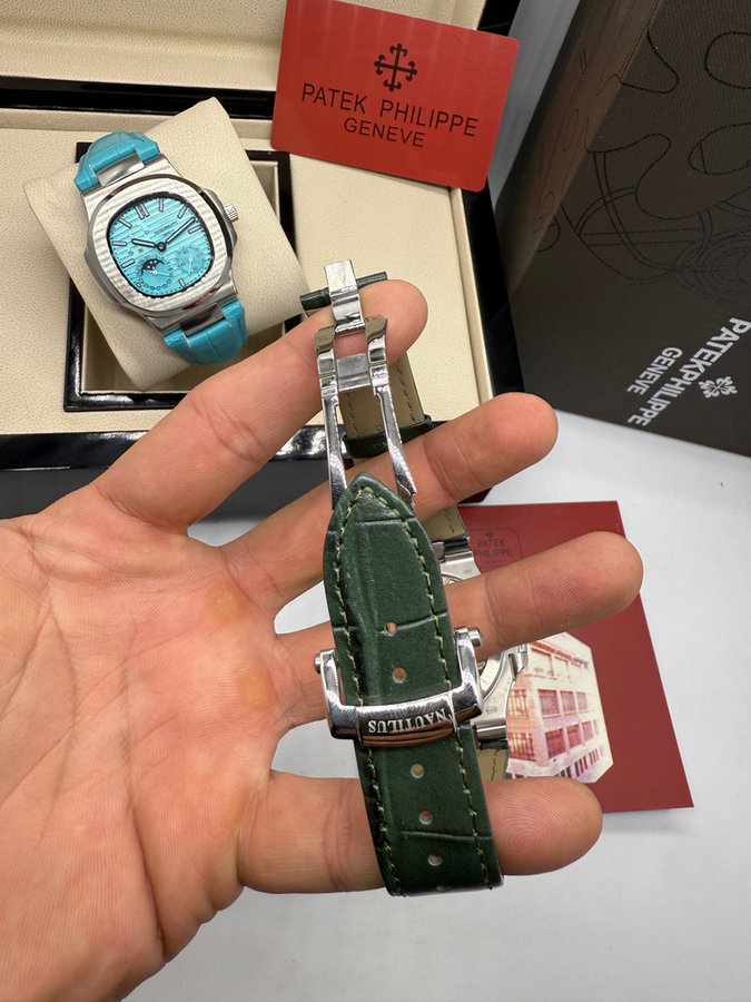 Patek Philippe Nautilus Fases da Lua — vista 3