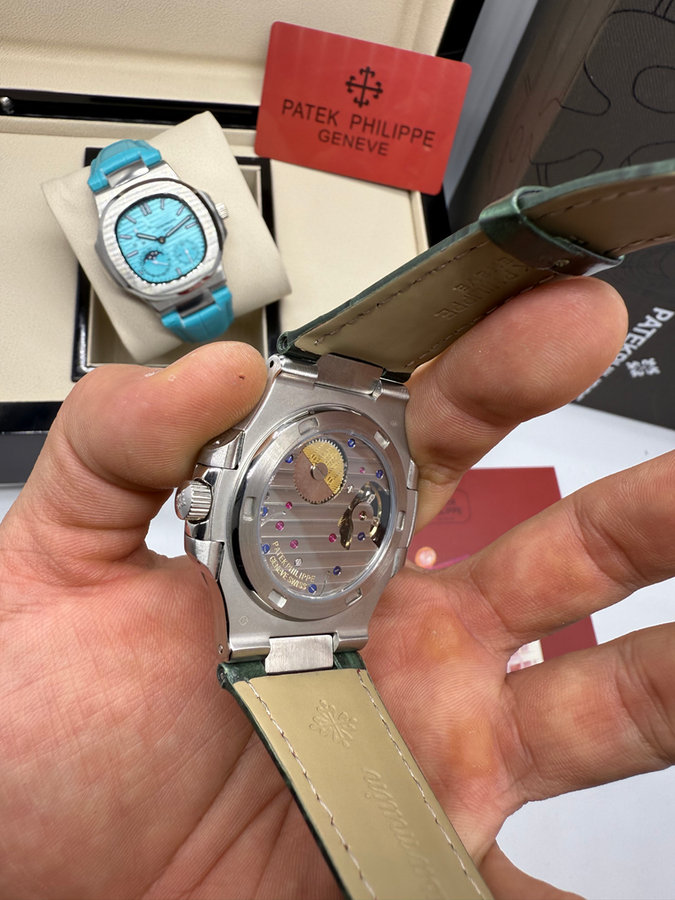 Patek Philippe Nautilus Fases da Lua — vista 4