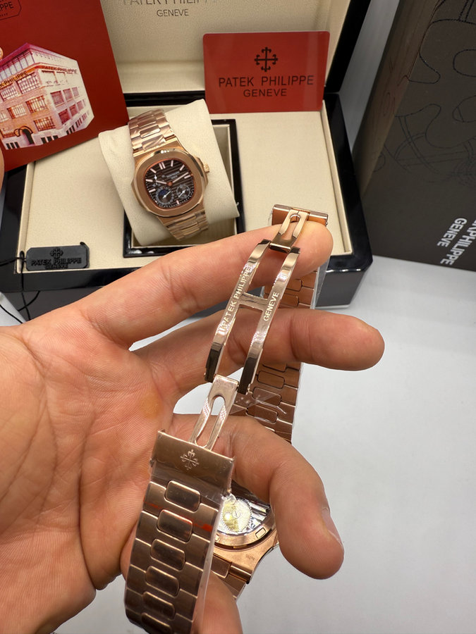 Patek Philippe Nautilus Fases da Lua — vista 3